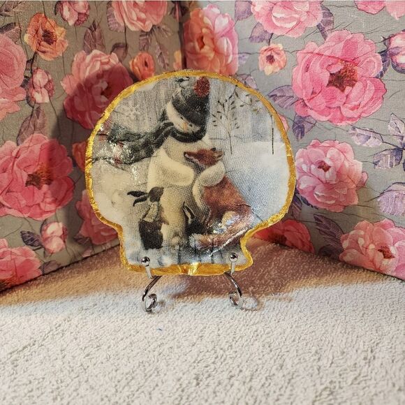 Decoupage Scalloped shells   - Picture 1 of 1